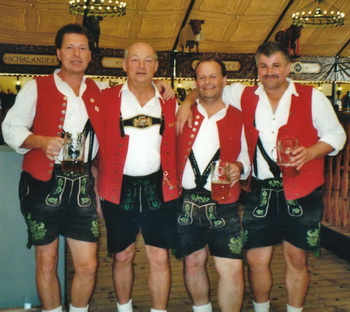 Die (ehemals) "Alten Altmannshuser" auf dem Volksfest in Nrnberg