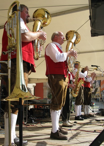 Heimatfest in Neustadt/Aisch mit den "Altmannshuser Musikanten"